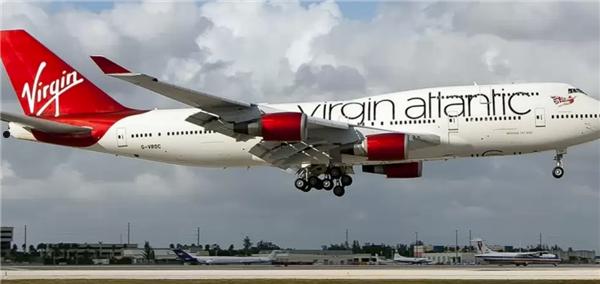 澳大利亚一男子飞机上裸奔被捕：航空公司致歉
