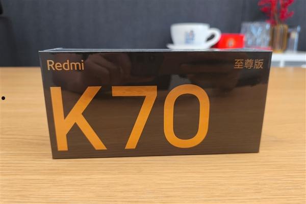 卢伟冰4个字评价Redmi K70至尊版：产品很狠